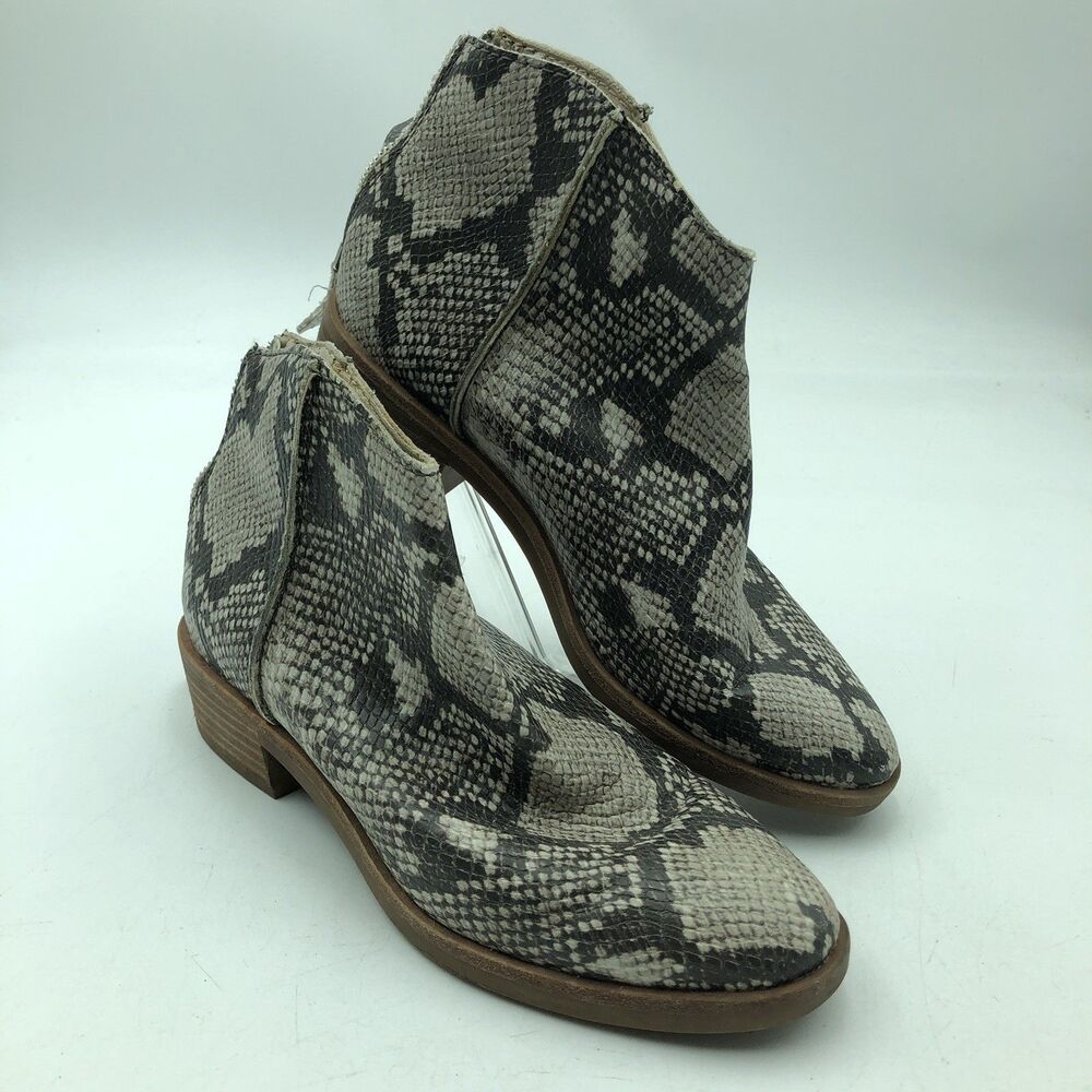 Women’s Dolce Vita Snake Skin Print Ankle Heeled Zip Up Bootie Size 6